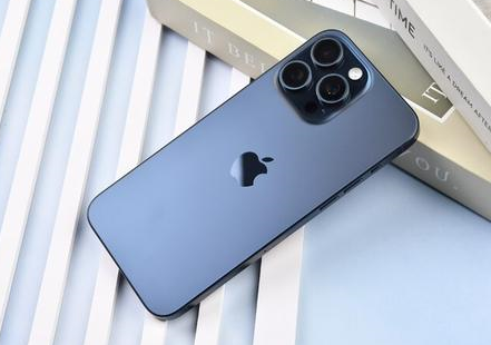蒋场镇苹果维修点分享iPhone 15 Pro Max屏幕更换全新实操风险 